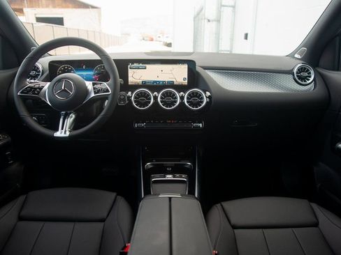 Certified 2025 Mercedes-Benz GLA 250 4MATIC image 28