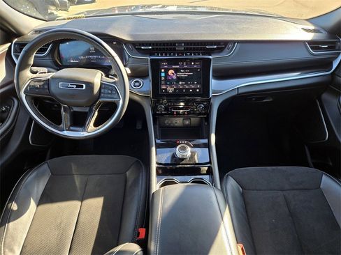 Used 2022 Jeep Grand Cherokee Altitude image 14