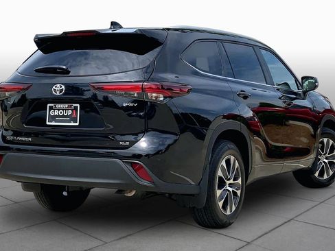 Certified 2026 Toyota Highlander XLE AWD/4WD image 13