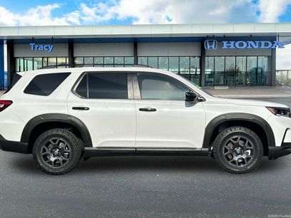 Certified 2025 Honda Pilot TrailSport