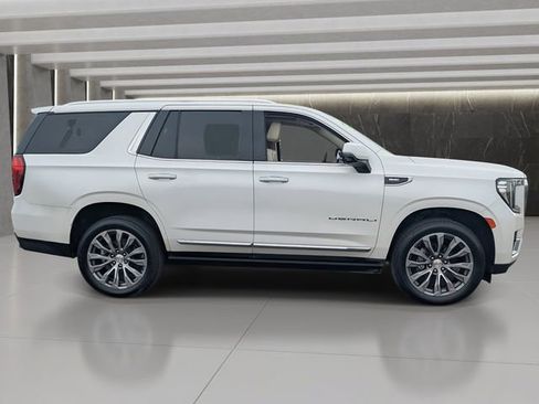 Used 2021 GMC Yukon Denali w/ Denali Premium Package image 7