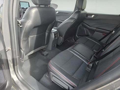 Used 2025 Ford Escape ST-Line image 15
