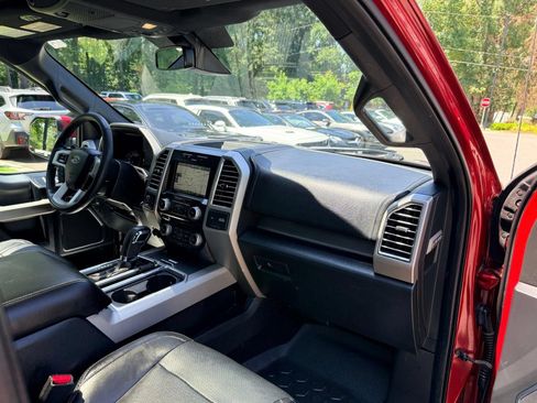 Used 2015 Ford F150 Lariat w/ Equipment Group 502A Luxury AWD/4WD image 23