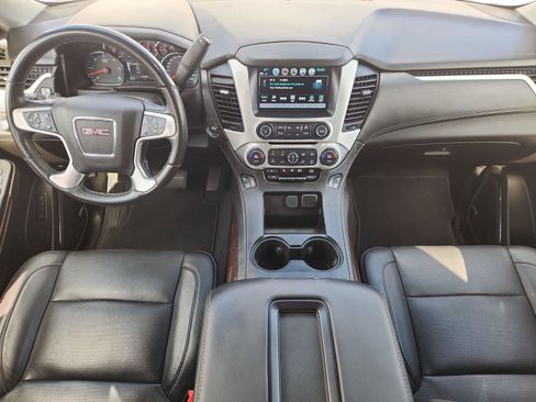 Used 2019 GMC Yukon XL SLT w/ Open Road Package AWD/4WD image 21