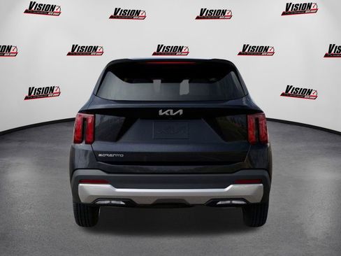 New 2025 Kia Sorento LX image 5