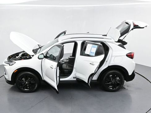 Used 2024 Buick Encore GX Sport Touring AWD/4WD image 38