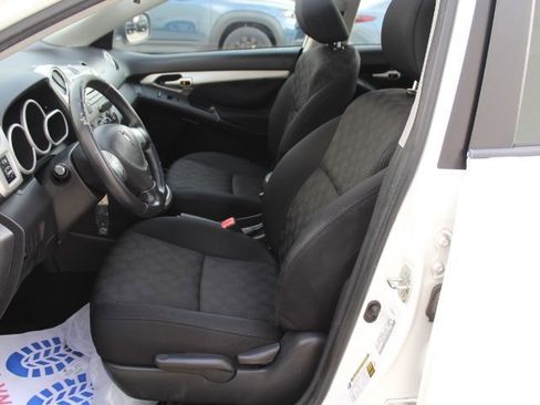 Used 2009 Pontiac Vibe Base w/ Sun And Sound Package image 26