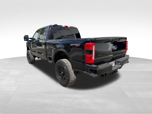 Used 2024 Ford F250 Lariat w/ Sport Appearance Package AWD/4WD image 3