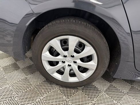 Used 2023 Toyota Corolla LE FWD image 17