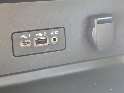 Used 2023 Nissan Sentra SV image 20