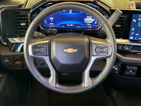 Used 2024 Chevrolet Silverado 2500 LT w/ Convenience Package AWD/4WD image 18