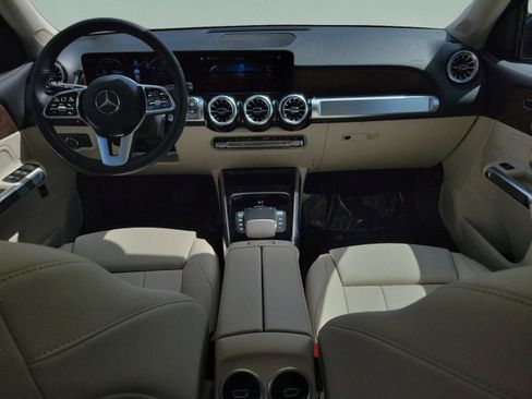 Used 2023 Mercedes-Benz GLB 250 4MATIC image 17