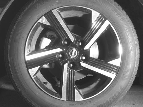 Used 2025 Nissan Sentra SV FWD image 12
