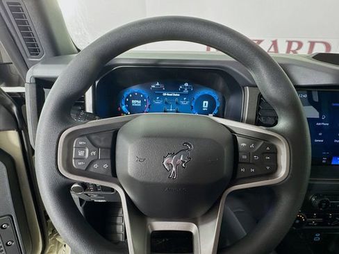 New 2025 Ford Bronco Base image 11