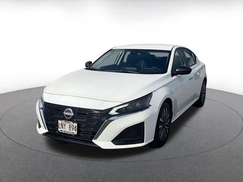 Used 2025 Nissan Altima 2.5 SV image 7