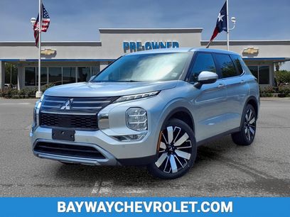 Used 2025 Mitsubishi Outlander SE