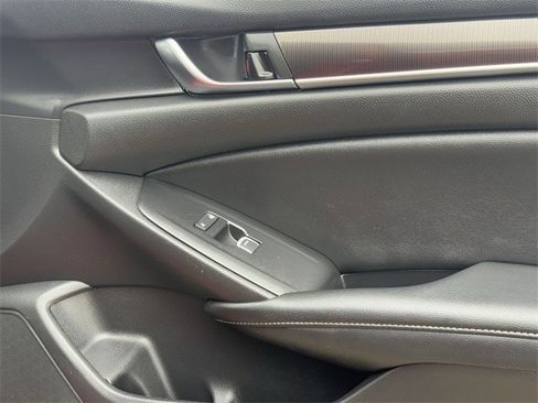 Used 2021 Honda Accord Sport image 28