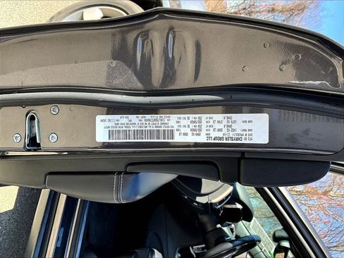 Used 2015 Jeep Grand Cherokee Limited image 30