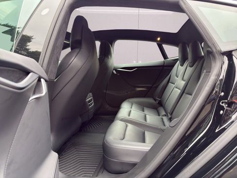 Used 2019 Tesla Model S Standard Range image 10