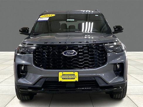 Certified 2025 Ford Explorer ST-Line w/ ST-Line Street Pack image 3