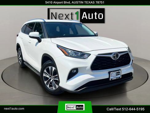 Used 2020 Toyota Highlander XLE FWD image 3