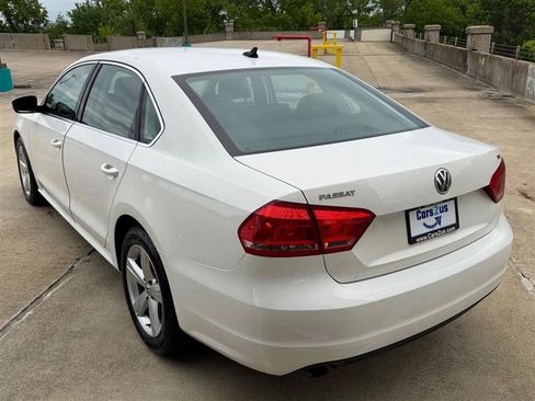 Used 2015 Volkswagen Passat 1.8T Limited Edition FWD image 4