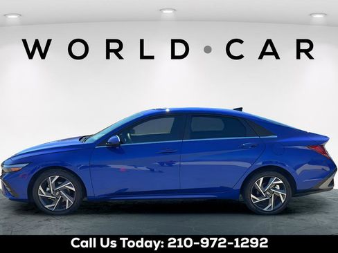 Certified 2025 Hyundai Elantra SEL FWD image 4