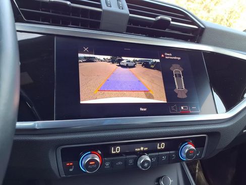 Used 2022 Audi Q3 2.0T Premium image 18