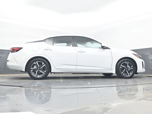 Used 2025 Nissan Sentra SV w/ All-Weather Package image 28