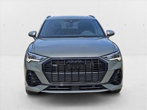 New 2025 Audi Q3 2.0T Premium w/ Convenience Package image 2