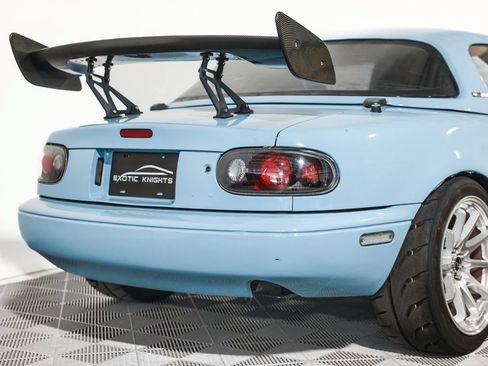 Used 1992 MAZDA MX-5 Miata RWD image 9
