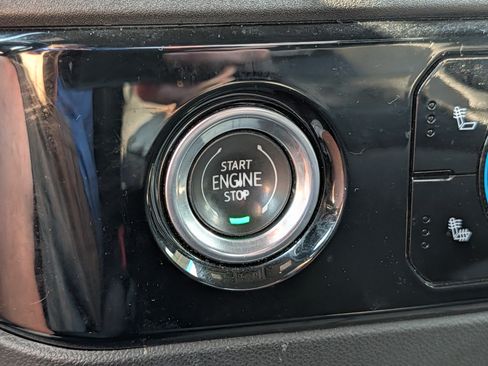 Used 2023 Chevrolet Silverado 1500 LT AWD/4WD image 21