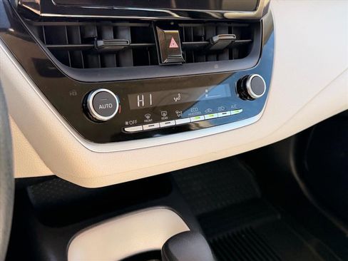 Used 2023 Toyota Corolla LE image 20