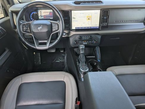 Used 2023 Ford Bronco Wildtrak image 19