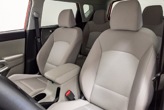 Used 2025 Kia Soul LX w/ LX Technology Package FWD image 9