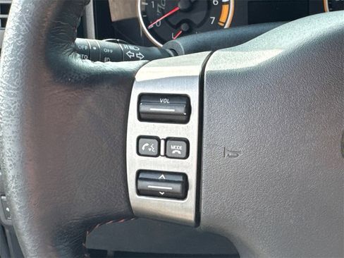 Used 2012 Nissan Titan PRO-4X image 22