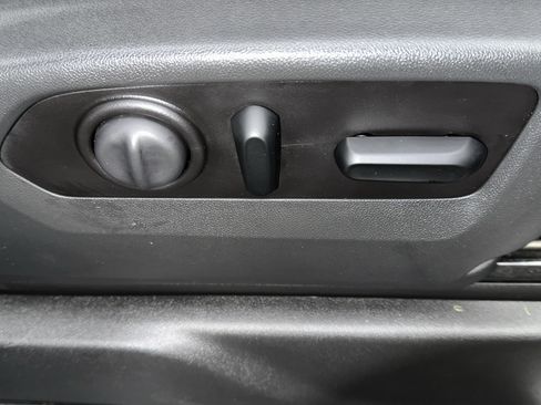 Used 2020 Chevrolet Silverado 2500 High Country image 31