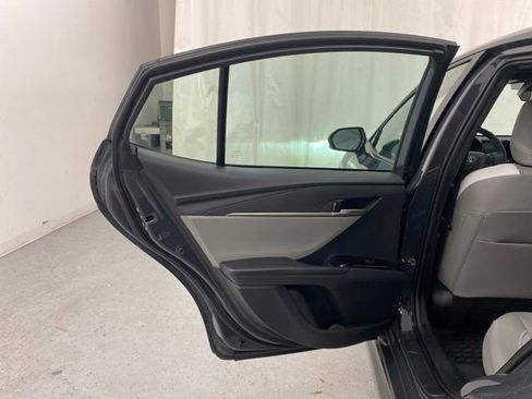 Used 2025 Toyota Camry SE image 26