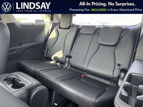 Used 2025 Kia Carnival SX FWD image 15