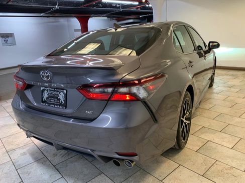 Used 2023 Toyota Camry SE image 8