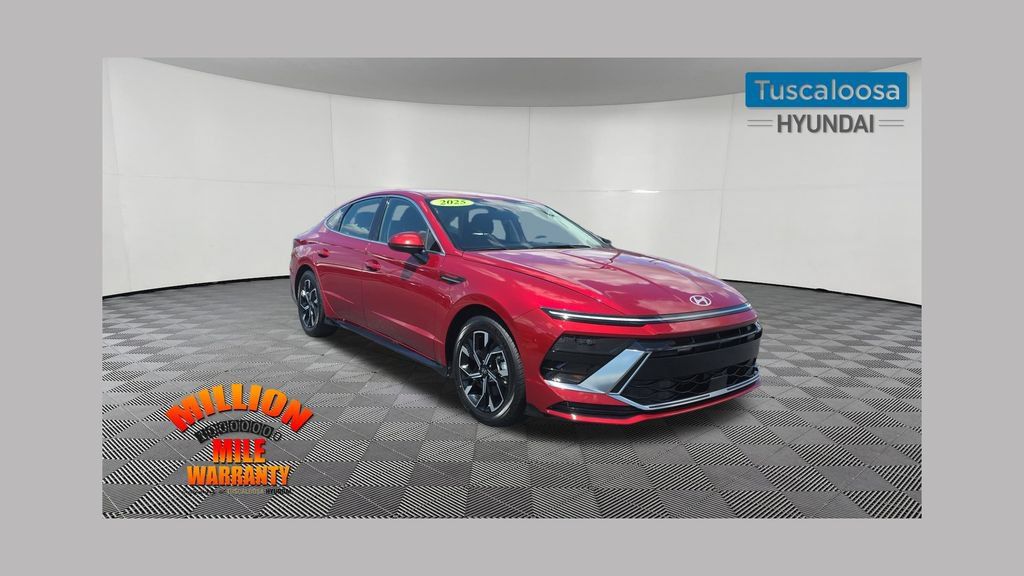 Used 2025 Hyundai Sonata SEL FWD image 1