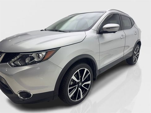 Used 2019 Nissan Rogue Sport SL w/ Premium Package image 11