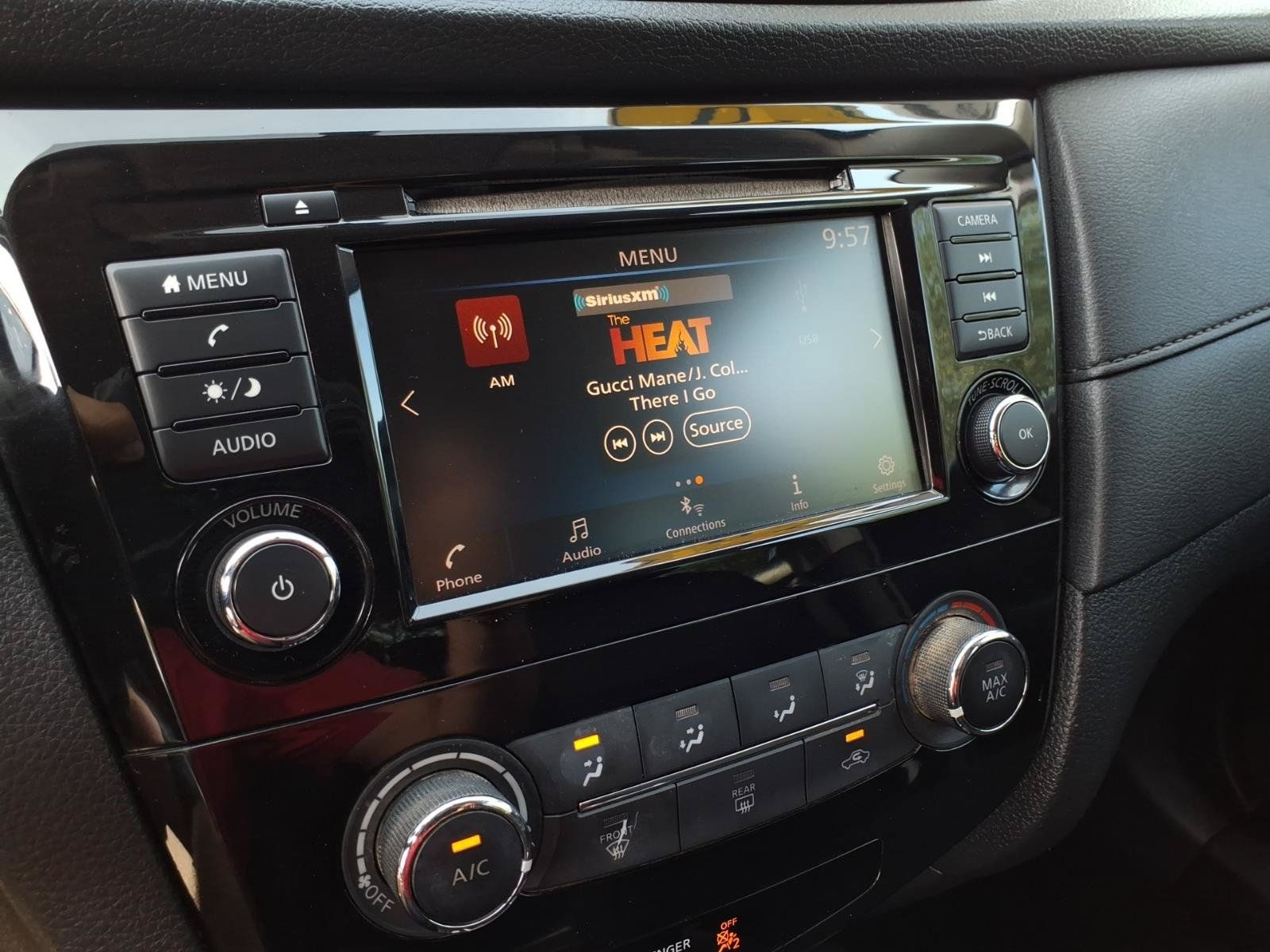 Used 2018 Nissan Rogue S FWD image 22
