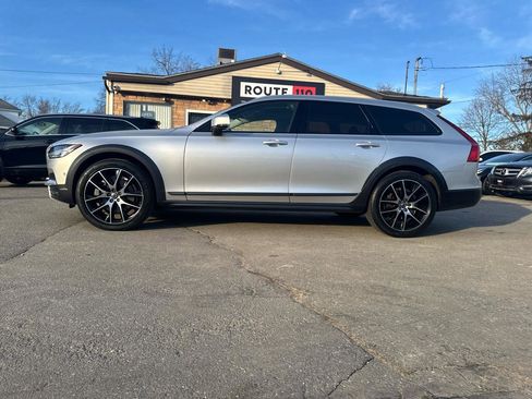 Used 2017 Volvo V90 T6 Cross Country image 14
