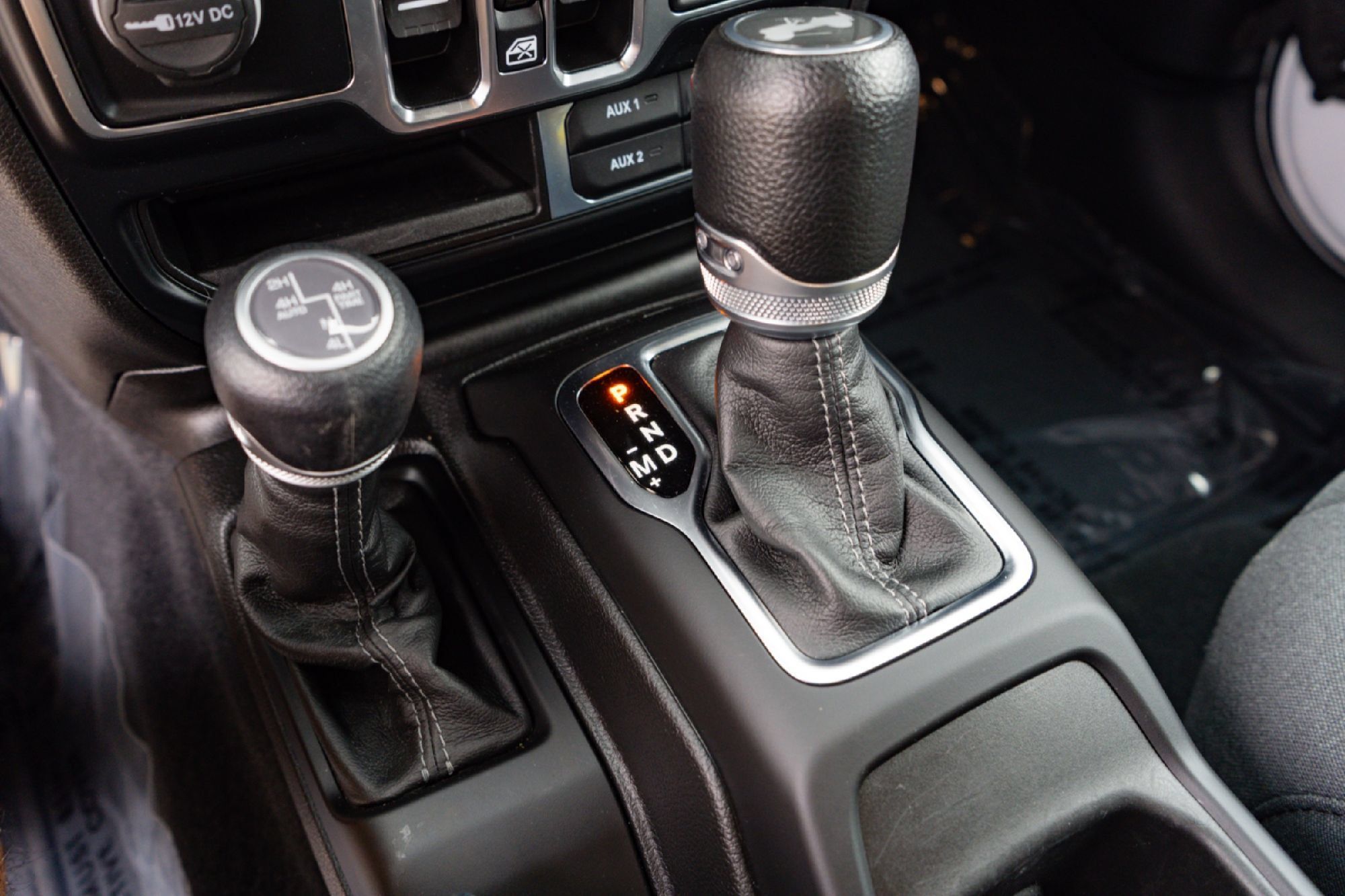 Used 2024 Jeep Wrangler Unlimited Sahara AWD/4WD image 14