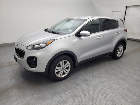 Used 2019 Kia Sportage LX AWD/4WD image 2