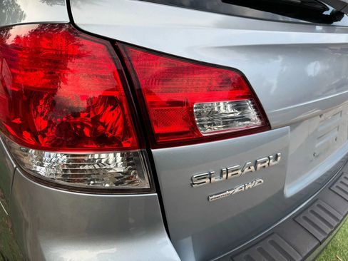 Used 2014 Subaru Outback 2.5i Premium w/ Moonroof Package image 7