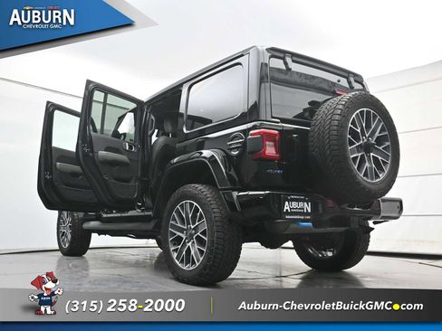 Used 2024 Jeep Wrangler High Altitude AWD/4WD image 38