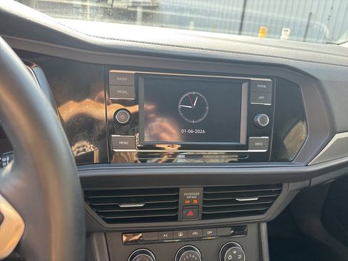 Used 2024 Volkswagen Jetta S image 11