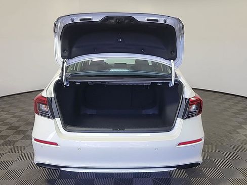 Used 2022 Honda Civic Touring image 6